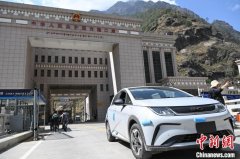 <b>自治区吉隆港口外贸强劲增加 雪域边关绘就新篇</b>